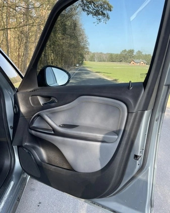 Opel Zafira cena 36000 przebieg: 157500, rok produkcji 2012 z Turek małe 781
